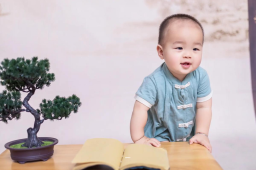 乌鲁木齐六个月宝宝摇头正常吗